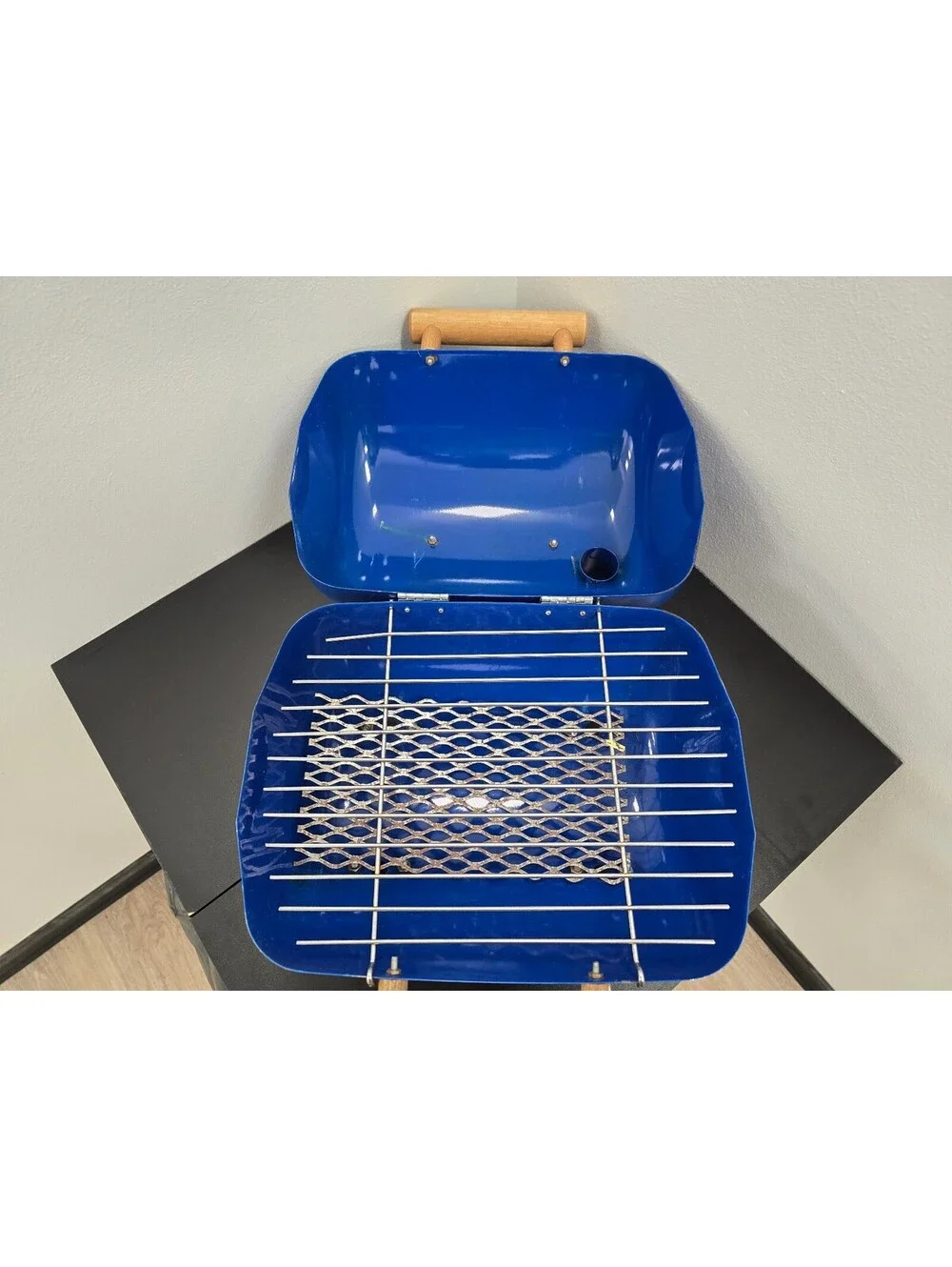 Vintage Pabst Blue Ribbon PBR Grill & Beer Cooler Set